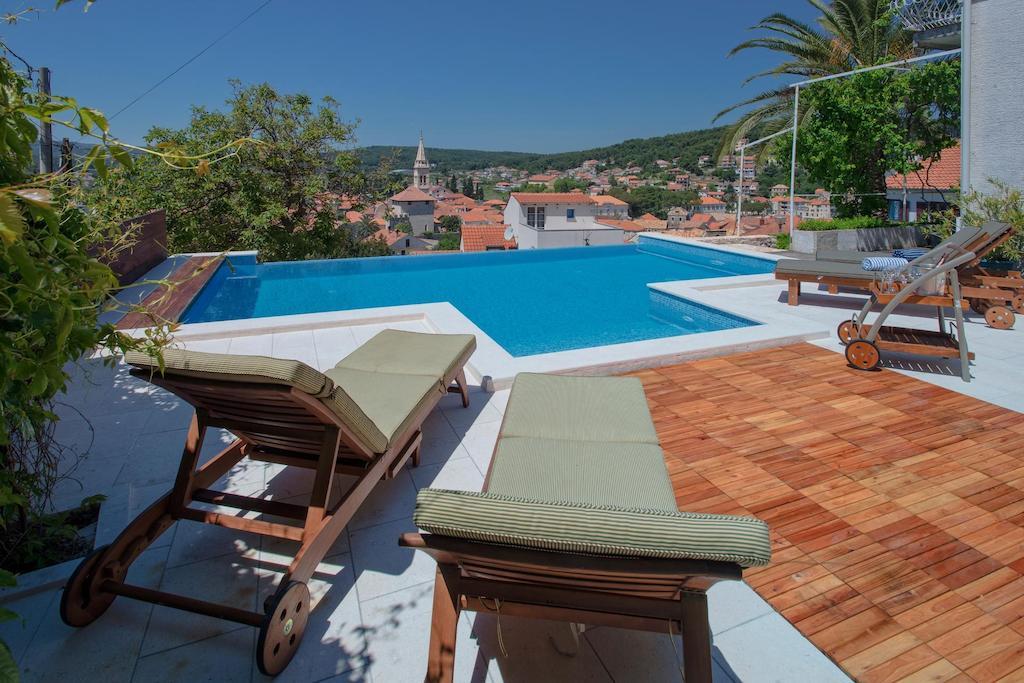 Villa Tota Glamur Елса Экстерьер фото